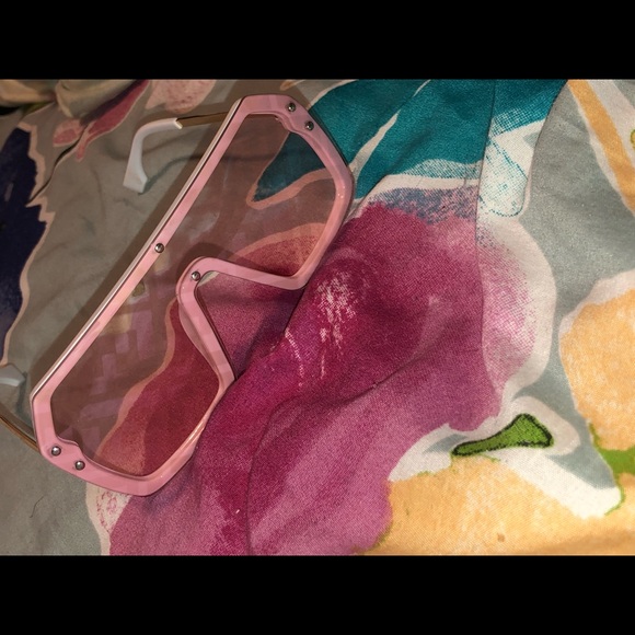 Sunglasses - Picture 1 of 1